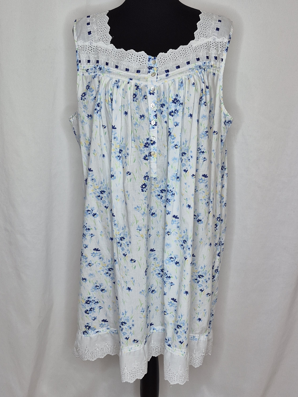Eileen West "Ditsy" Floral Sleevelees Short Cotton Lawn Nightgown